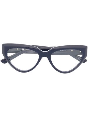 Balenciaga Eyewear logo-engraved cat-eye glasses - Blue