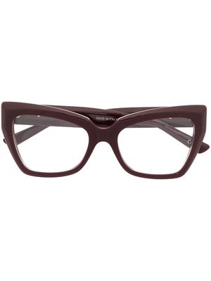 Balenciaga Eyewear logo-plaque cat-eye frame glasses - Red