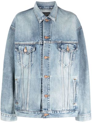 Balenciaga oversized logo-print denim jacket - Blue