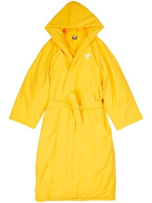 Balenciaga x Adidas logo-print belted coat - Yellow