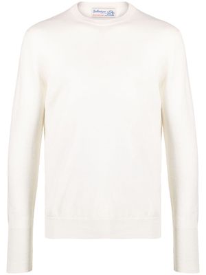 Ballantyne crew neck cashmere jumper - White