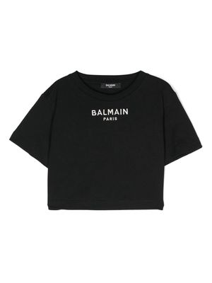 Balmain Kids logo-embroidery cropped T-shirt - Black