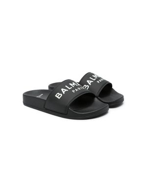 Balmain Kids logo-print flip flops - Black