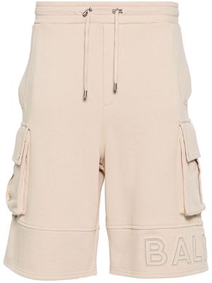 Balmain logo-embossed cargo shorts - GPB beige