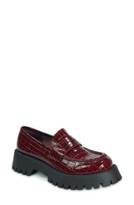 band of the free Lark Croc Embossed Platform Penny Loafer in Cranberry