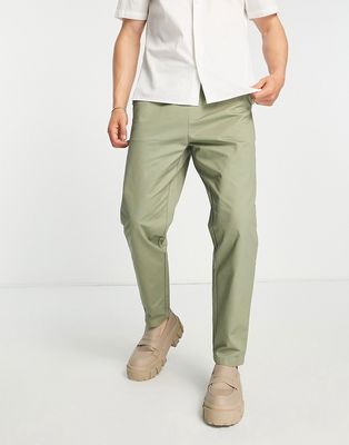 Bando elasticated waistband cropped pants in khaki-Green