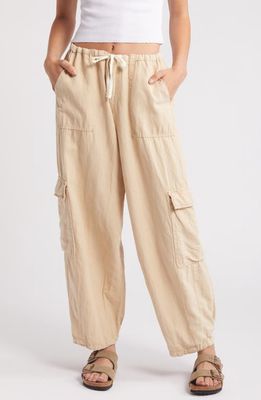 BDG Urban Outfitters Baggy Cocoon Cargo Pants in Ecru 