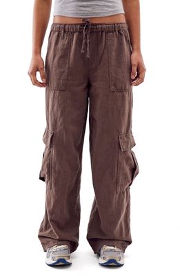 BDG Urban Outfitters Luca Cotton & Linen Cargo Pants in Chocolate