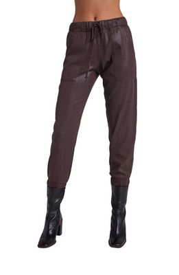 Bella Dahl Chelsea Faux Leather Joggers in Rich Carob