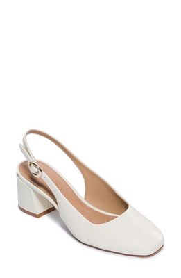 Bernardo Alexia Slingback Pump in Eggshell 