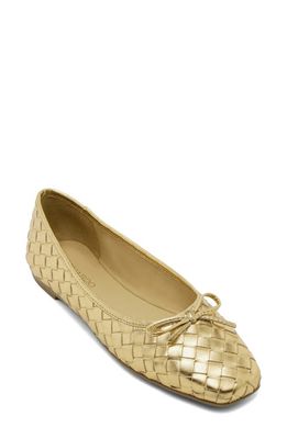BERNARDO FOOTWEAR Gwynn Woven Ballet Flat in Gold