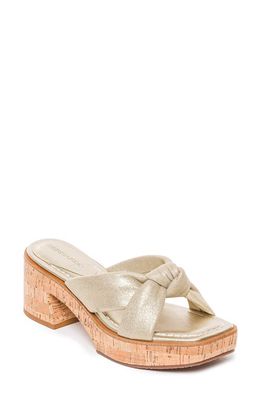 BERNARDO FOOTWEAR Jolie Platform Sandal in Champagne