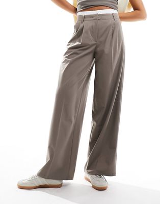 Bershka boxer-detail tailored pants in brown