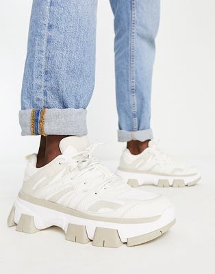 Bershka chunky runner sneakers in beige-Neutral