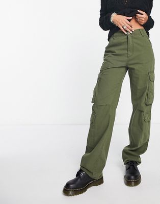 Bershka multipocket cargo pants in light olive-Green