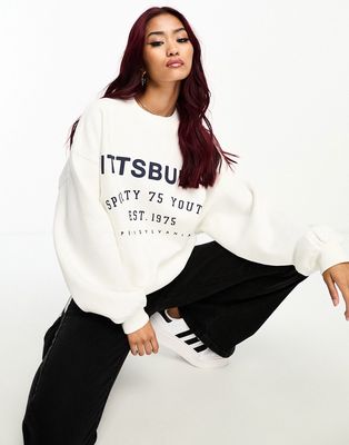 Bershka 'Pittsburgh' oversized sweatshirt in white