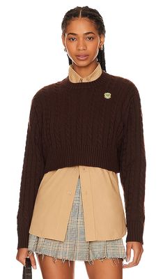 BEVERLY HILLS x REVOLVE Cropped Cable Crew in Brown