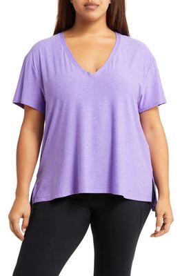 Beyond Yoga Featherweight Side Slit T-Shirt in Bright Amethyst Heather