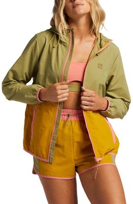 Billabong Windy Trails Colorblock Water Repellent Zip-Up Hooded Jacket in Green Multi