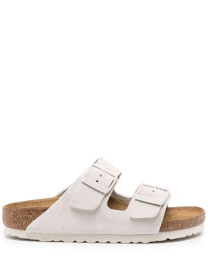 Birkenstock Arizona suede slides - White