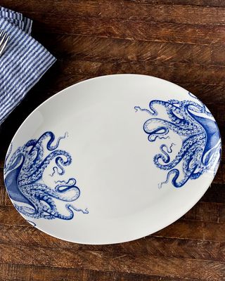 Blue Lucy Coupe Oval Platter, 14"