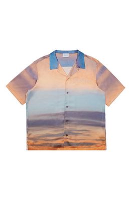Blue Sky Inn Sunrise Clouds Short Sleeve Button-Up Shirt in Sunrise Sun