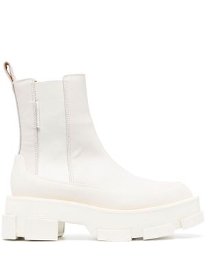 Both chunky-sole panelled boots - White