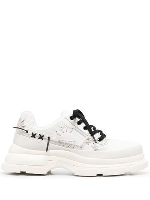 Both decorative-stitching low-top sneakers - White