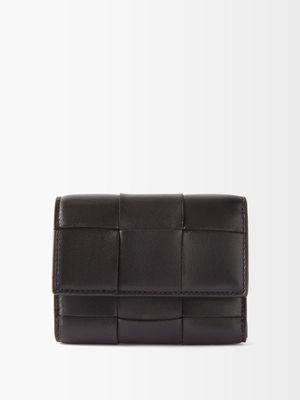 Bottega Veneta - Cassette Leather Trifold Wallet - Womens - Black