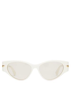 Bottega Veneta Eyewear - Cat-eye Acetate Sunglasses - Womens - Ivory