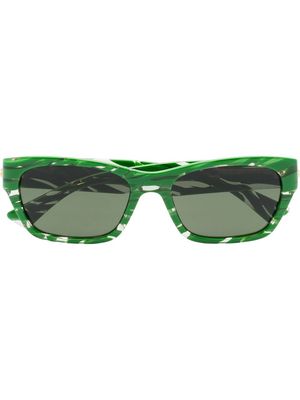 Bottega Veneta Eyewear marbled pattern cat-eye sunglasses - Green