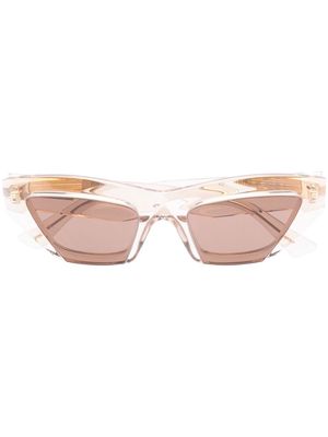 Bottega Veneta Eyewear transparent cat-eye frame sunglasses - Neutrals