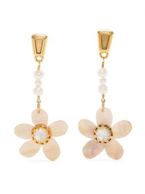 Brinker & Eliza floral-detail pearl drop earring - White