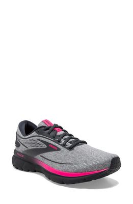Brooks Trace 2 Running Shoe in Oyster/Ebony/Pink
