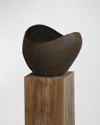 Brown Sandalwood Sculpture Candle, 5000 g