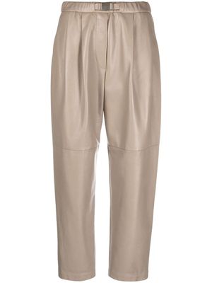 Brunello Cucinelli cropped tapered leather trousers - Neutrals
