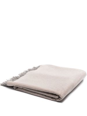 Brunello Cucinelli frayed-edge silk blanket - Grey