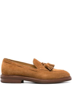 Brunello Cucinelli tassel-embellished suede loafers - Brown