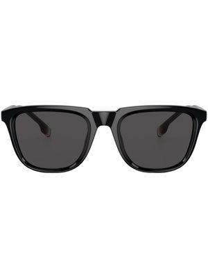 Burberry Eyewear George logo-arm sunglasses - Black