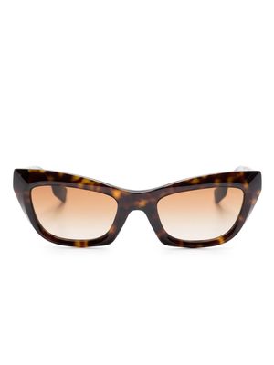 Burberry Eyewear logo lettering-plaque tinted sunglasses - Brown
