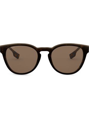 Burberry Eyewear Round Frame tinted sunglasses - Brown
