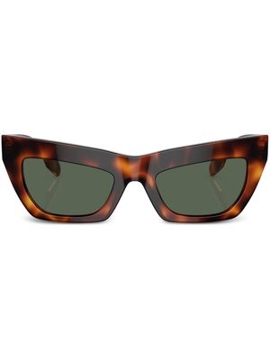 Burberry Eyewear TB-motif cat-eye sunglasses - Brown