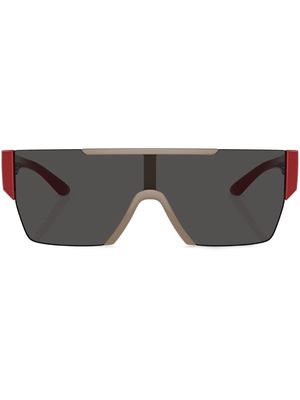 Burberry Eyewear tinted-lenses mask-frame sunglasses - Red