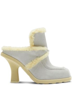Burberry Highland 90mm suede mules - Grey