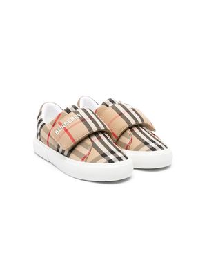 Burberry Kids Sneakers Beige