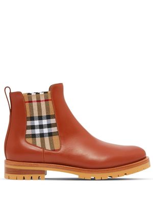 Burberry Vintage Check Chelsea boots - Brown