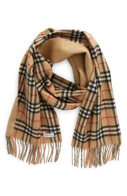 burberry Vintage Check Reversible Cashmere Fringe Scarf in Arc Beige/Arc Beige