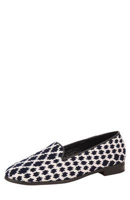 ByPaige BY PAIGE Needlepoint Fish Scale Flat in Navy/White
