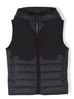 C.P. Company Kids google-detail hooded quilted gilet - Black
