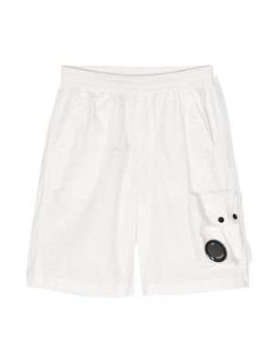 C.P. Company Kids Lens-detailed poplin cargo shorts - White